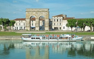 Saintes, une ville chargée d'histoire.