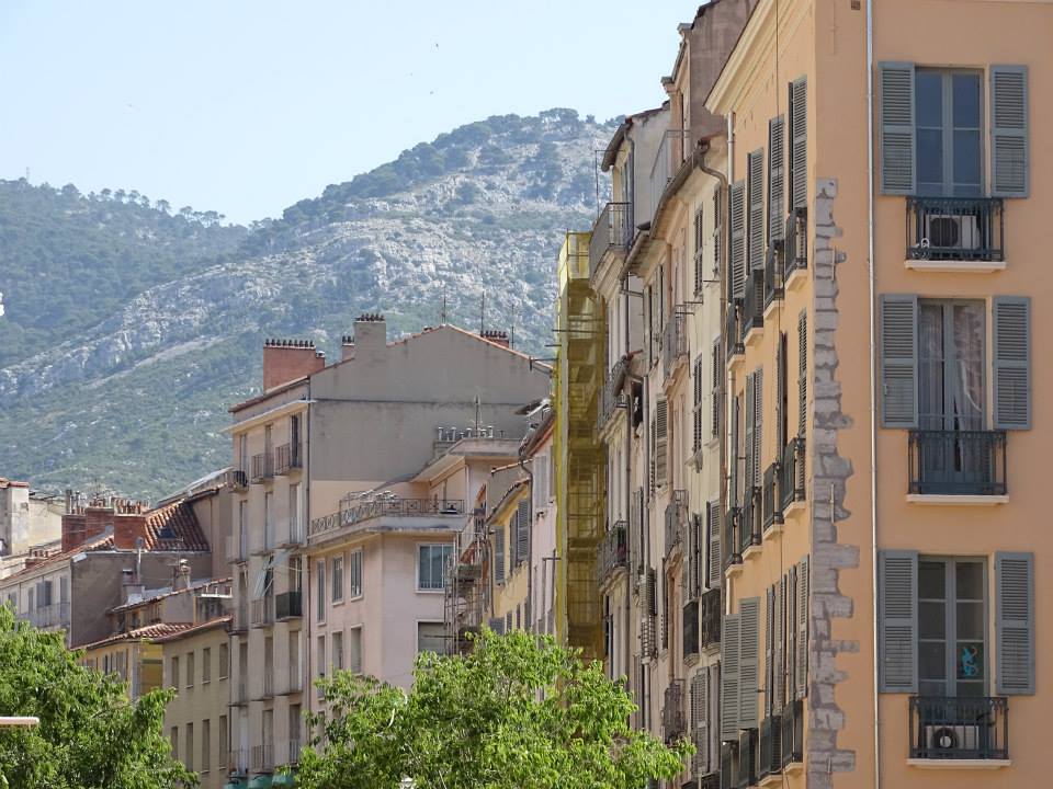 La vieille ville de Toulon et ses façades d'époque